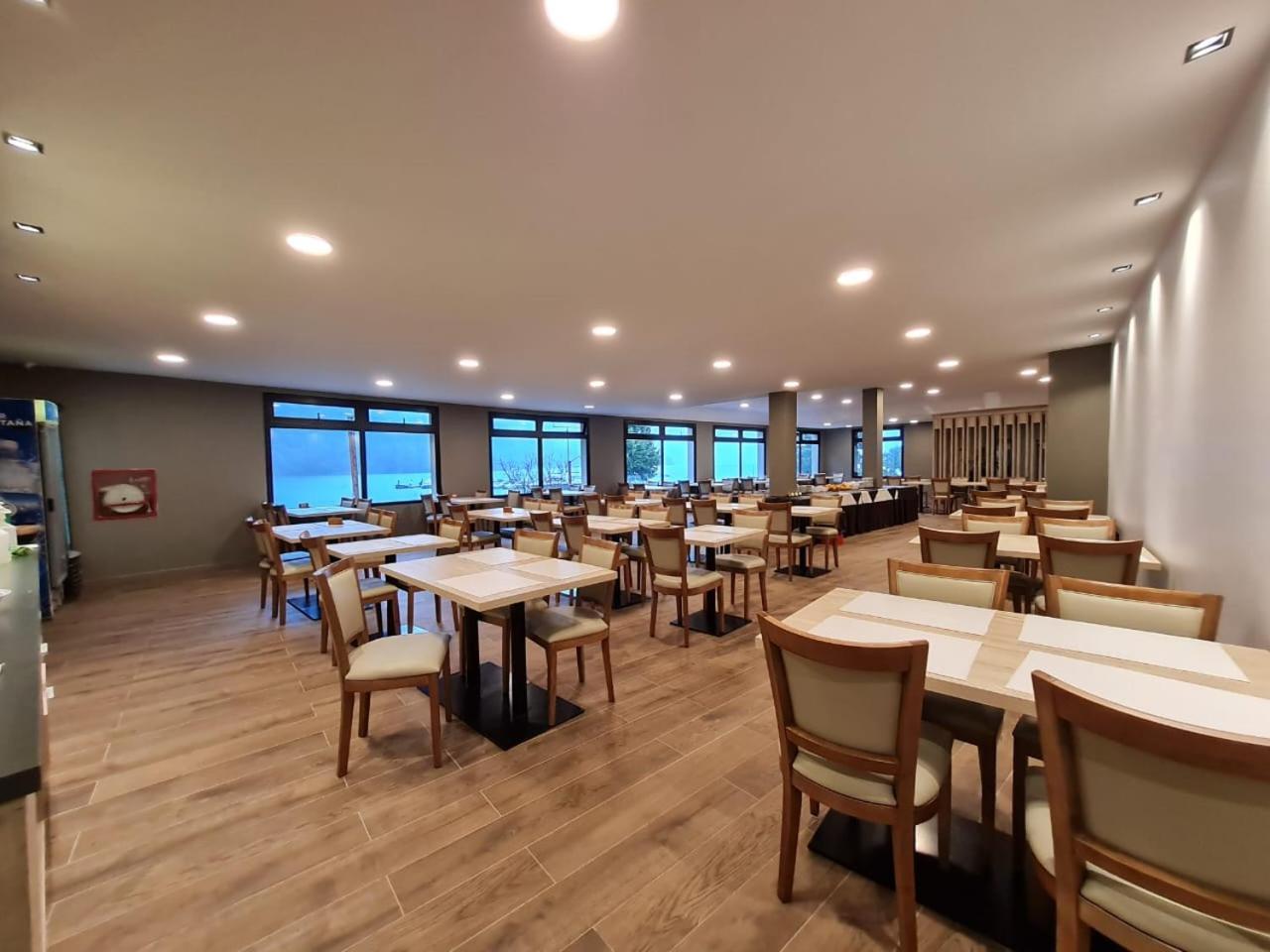 Hotel Alun Nehuen 산카를로스데바릴로체 외부 사진