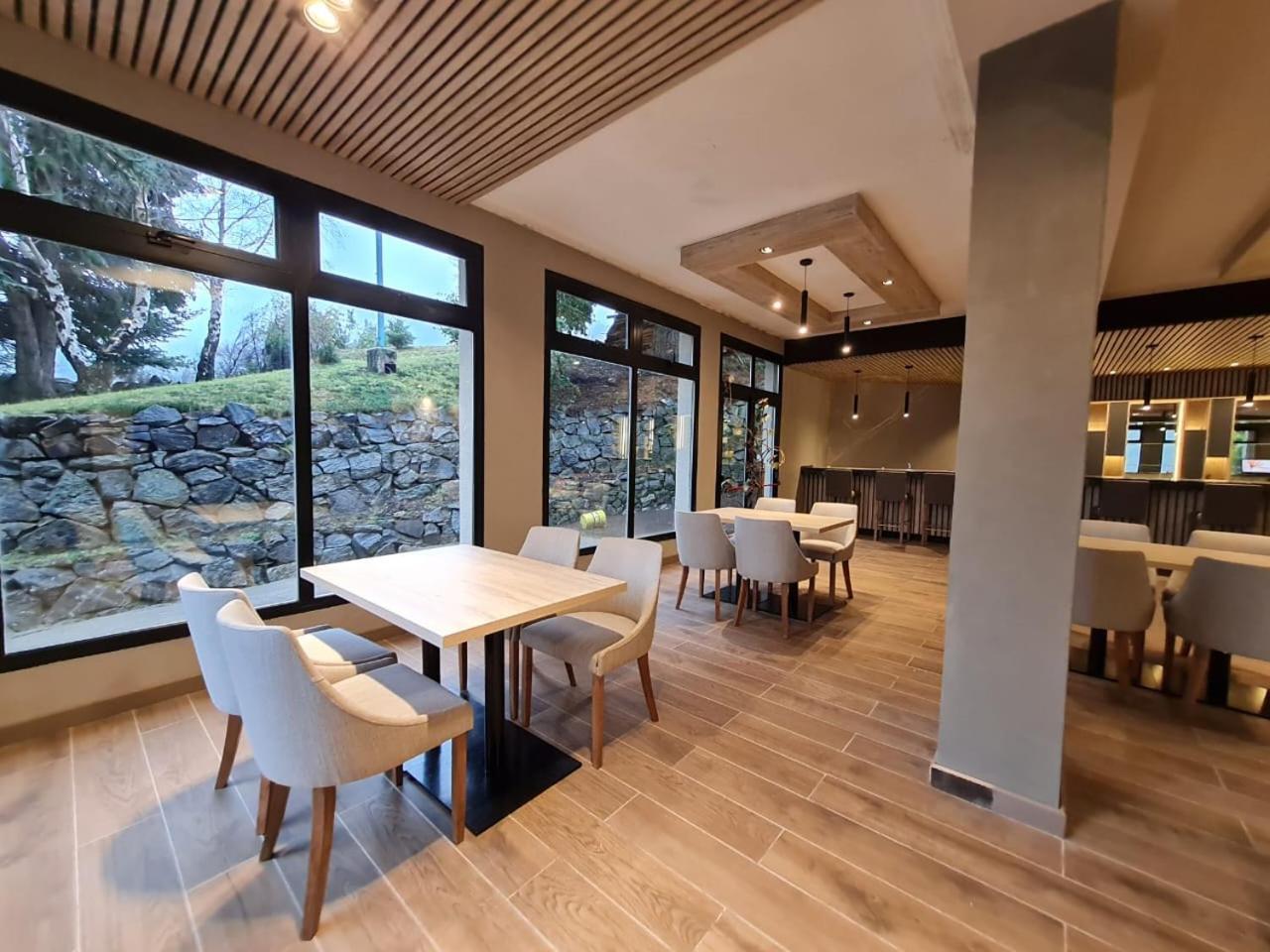 Hotel Alun Nehuen 산카를로스데바릴로체 외부 사진